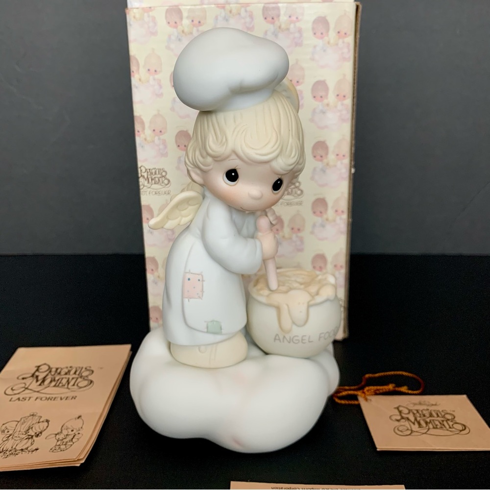Vintage 1983 Precious Moments Taste and See That It Is Good Figurine 9274